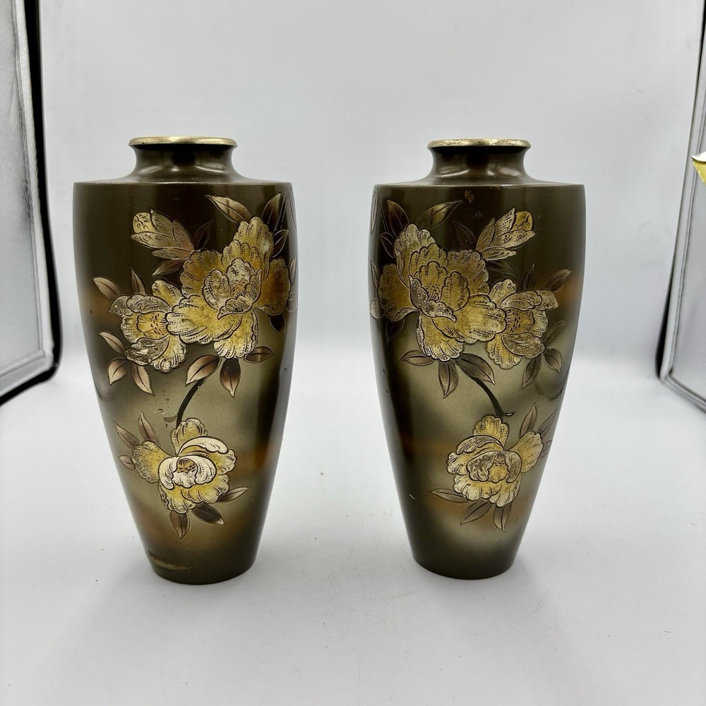 Pair‎ Antique Japanese Brass Vases Signed Ryubun 龍文 Gilt Floral Design 8"